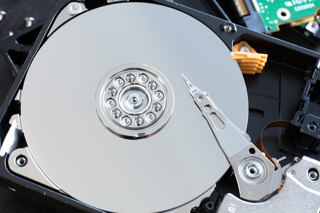 Восстанавливаем битые сектора на диске при помощи утилит smartctl и dd